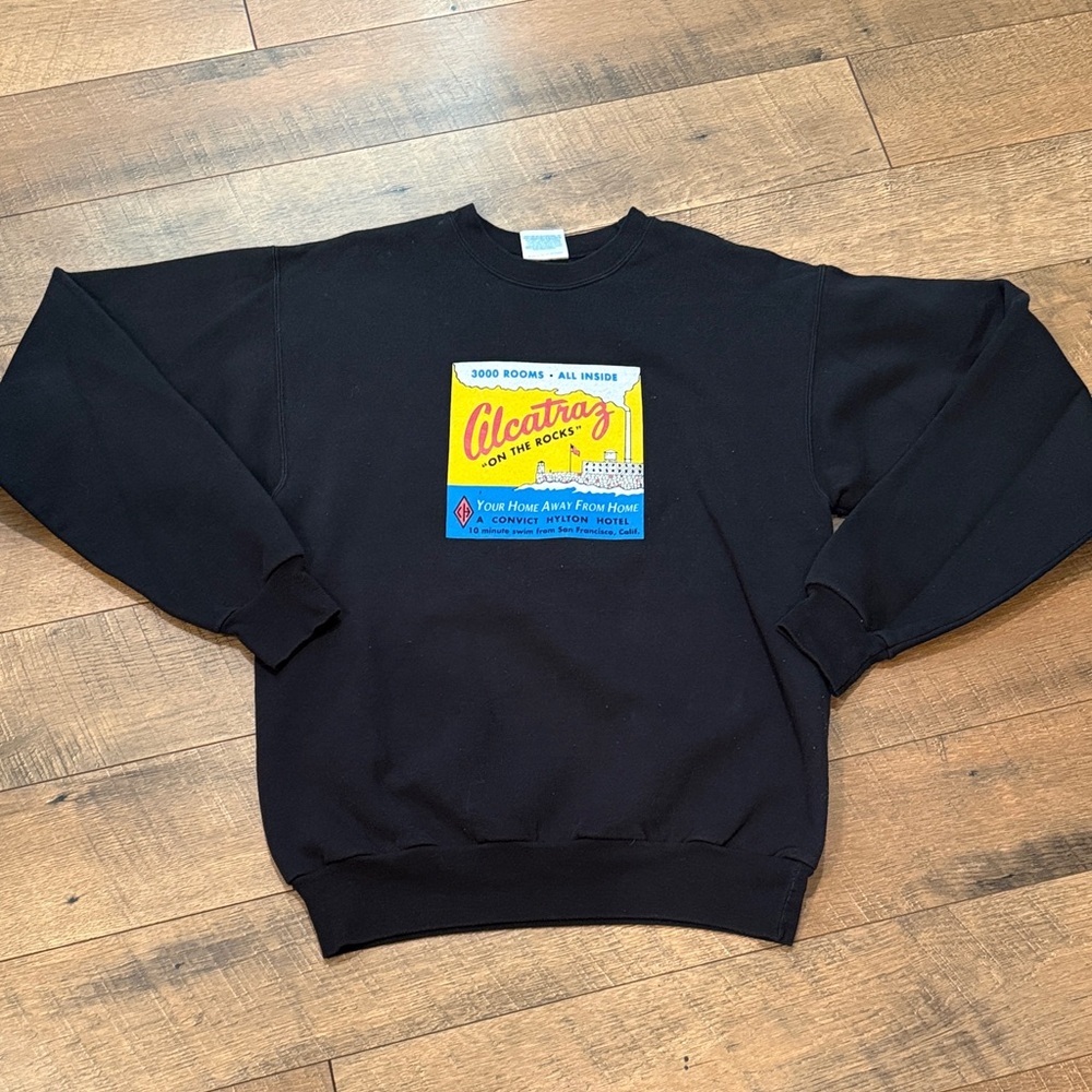 Black Alcatraz Graphic Crewneck Sweatshirt